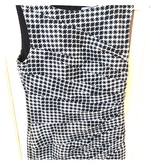 Jessica Simpson houndstooth sheath dress, size 6. - Picture 2 of 5